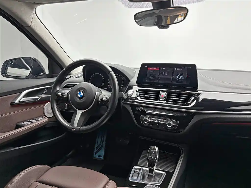 BMW 1 Series 2022 125i M Sport Shadow Edition фото 22