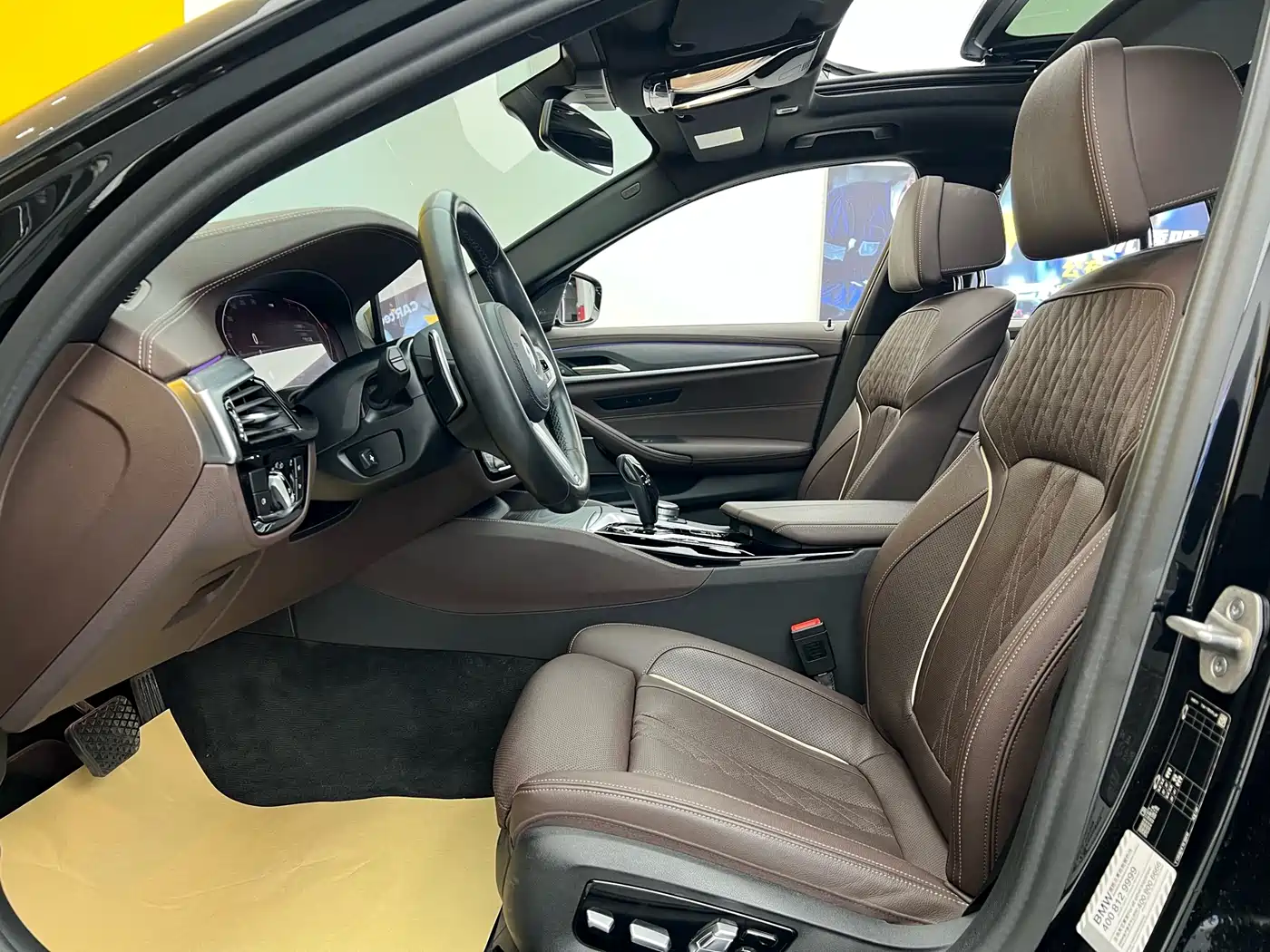 BMW 5 Series 2022 530Li Exclusive M Sport Package фото 8