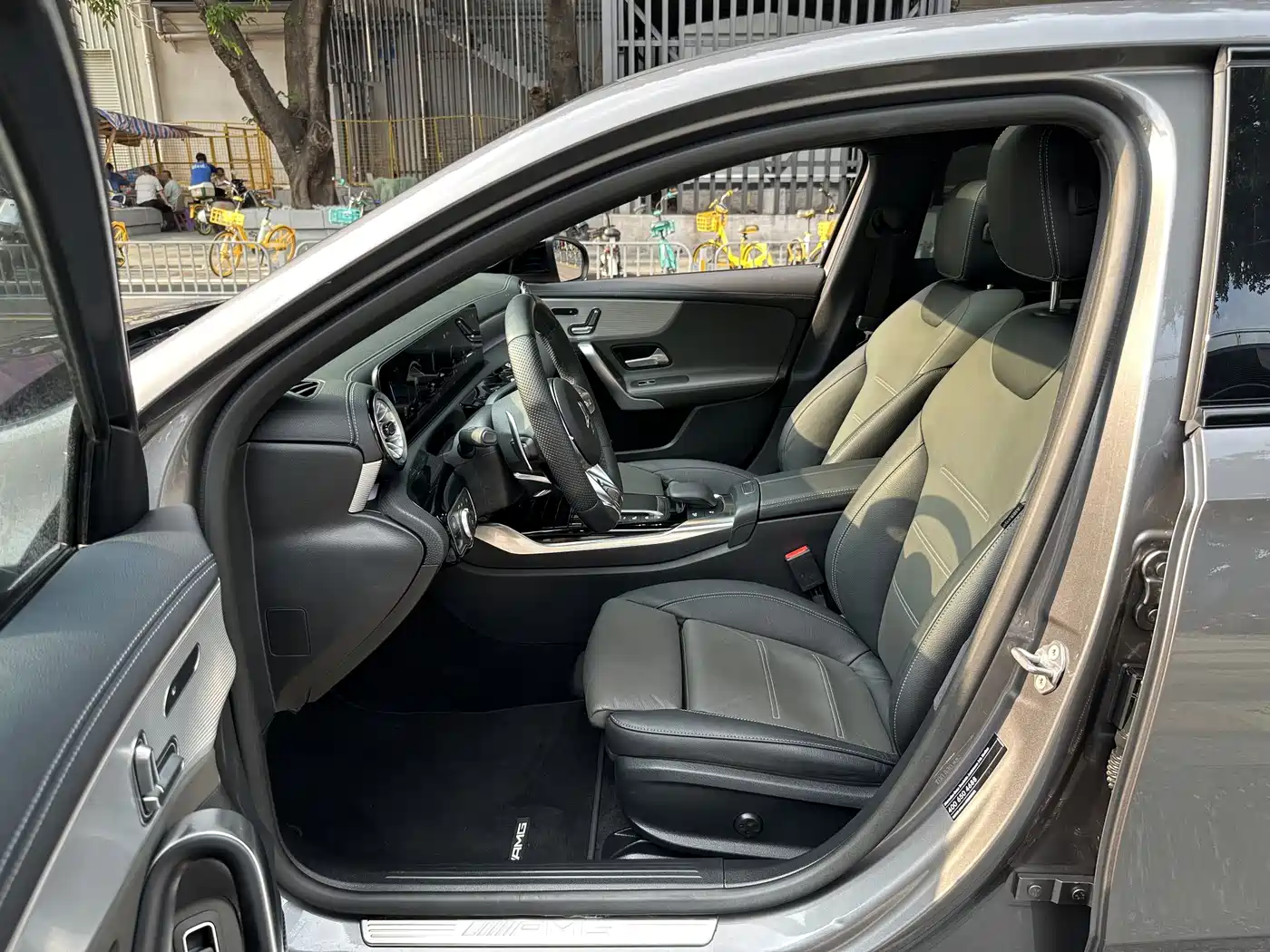 Mercedes-Benz A-Class AMG 2020 AMG A 35 L 4MATIC фото 6