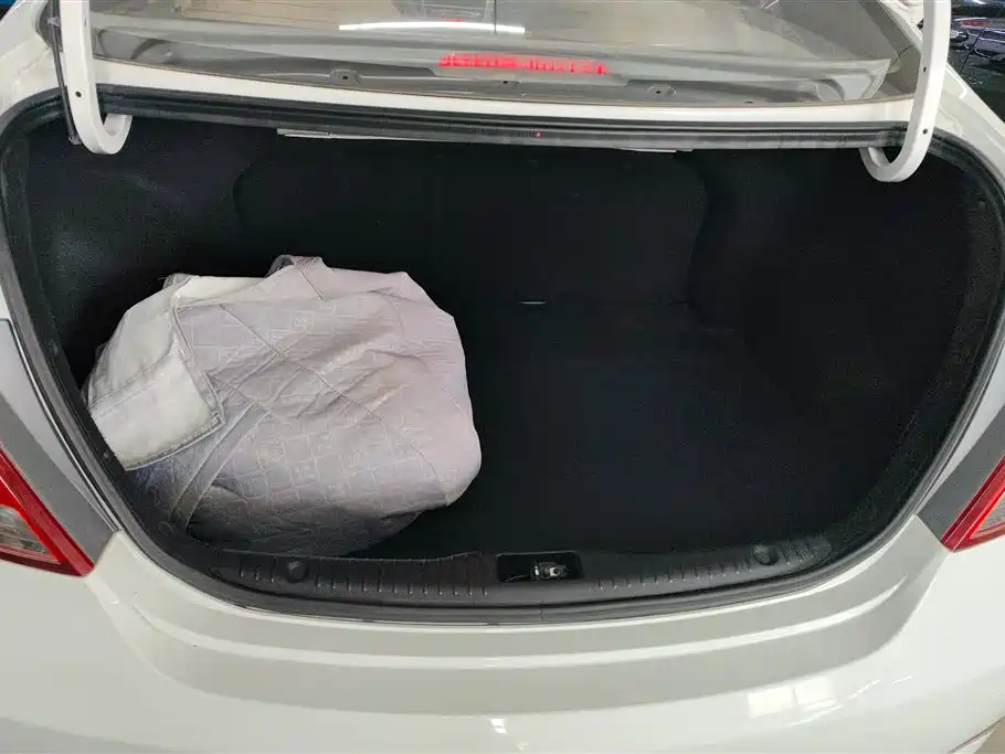 Hyundai Verna 2016 1.4L Automatic Leading GLX фото 4