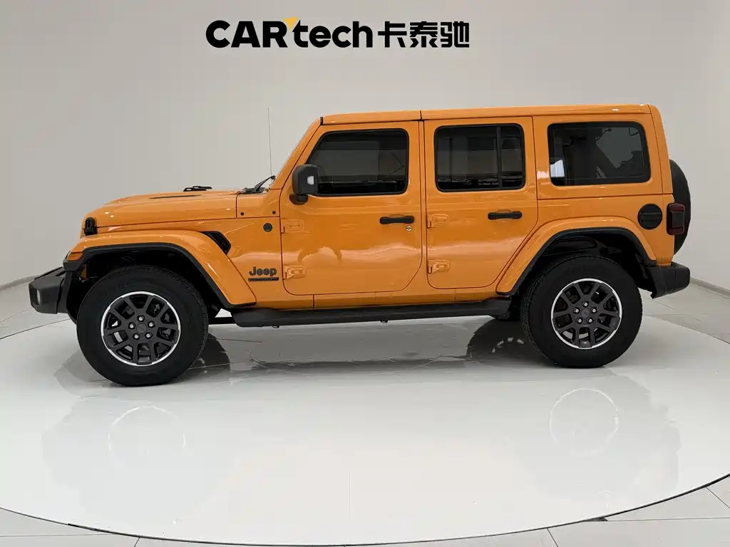 Фото 5 - Jeep Wrangler