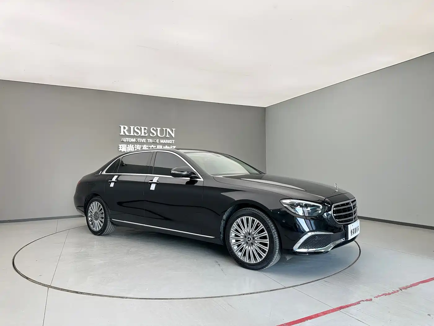 Mercedes-Benz E-Class 2023 E 300 L Luxury фото 3