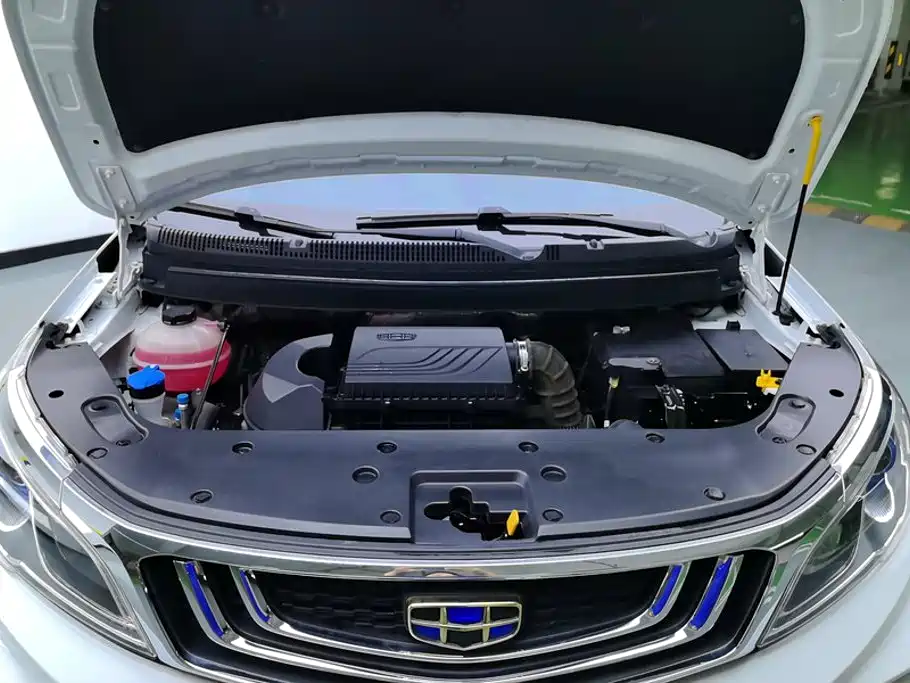 Фото 10 - Geely Vision X3
