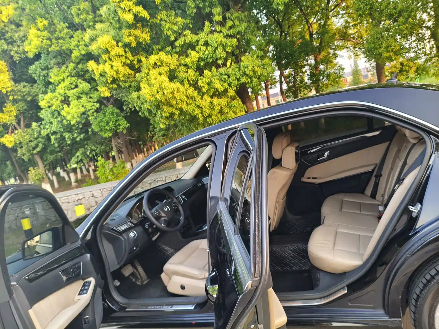 Mercedes-Benz E-Class 2012 E 300 L Fashion фото 8