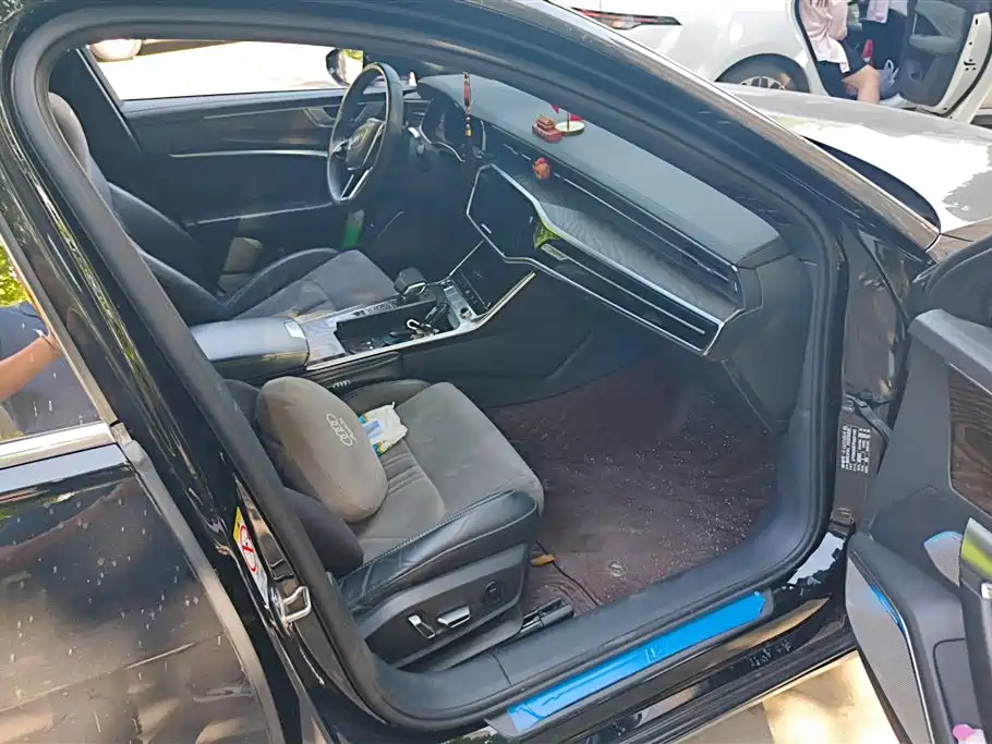 Audi A6L 2023 45 TFSI Premium Selection Dynamic фото 8