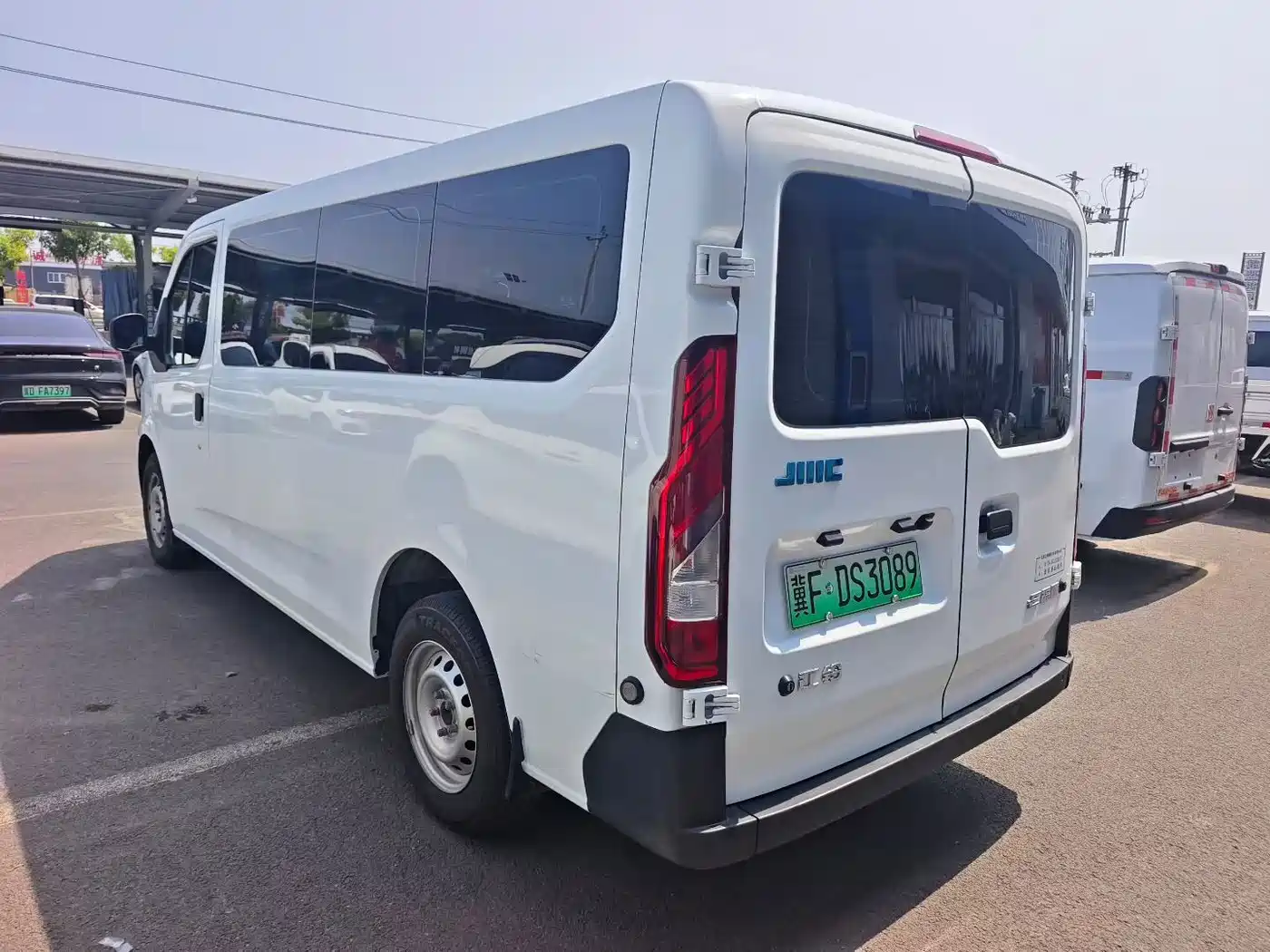 Jiangling E-Fushun 2025 2025 Model Blind Window Version 53.58kWh Medium Wheelbase Low Roof 3.5-ton