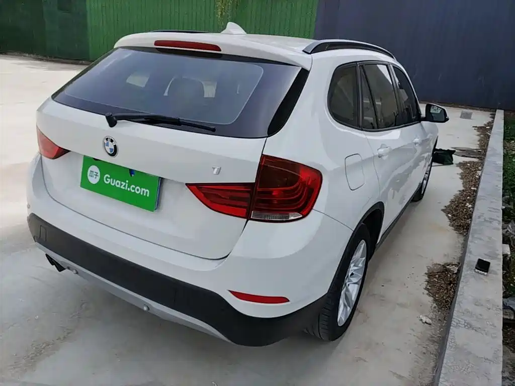 BMW X1 2014 sDrive18i Leading Edition фото 7