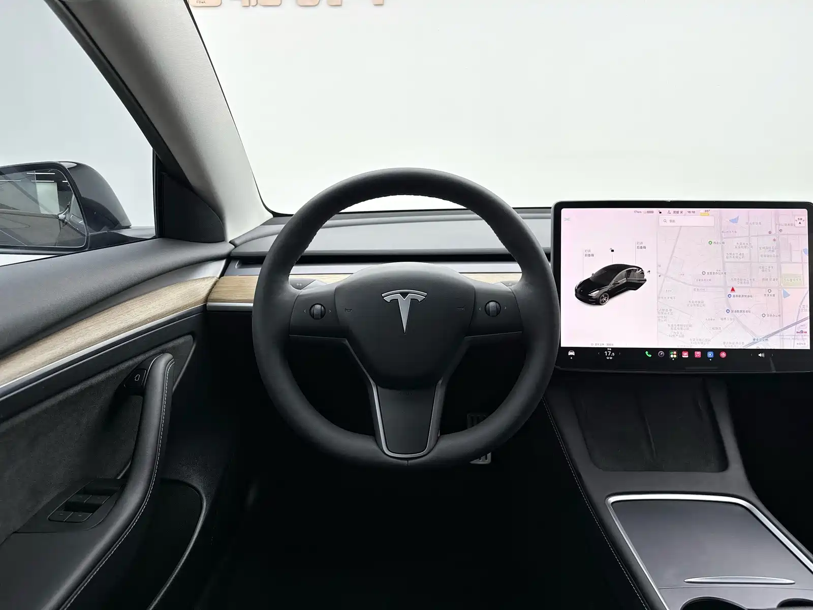Фото 6 - Tesla Model 3