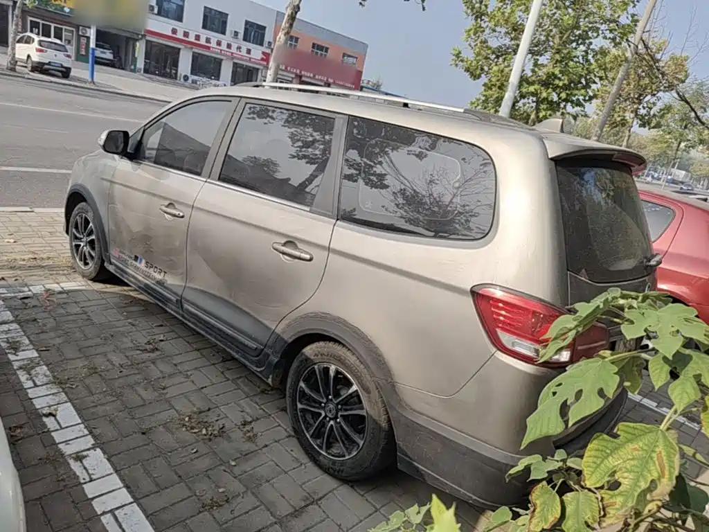 Dongfeng Fengxing Fengxing S500 2016 2016 1.5L Manual Luxury
