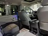 Фото 9 - Toyota Granvia