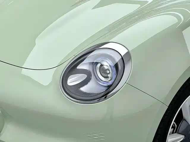 Ora Good Cat 2024 2023 401km Standard Range Luxury LFP