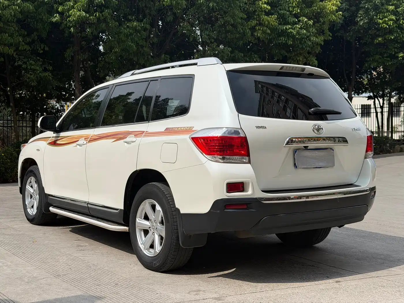 Toyota Highlander 2012 2.7L 2WD 5-seater Elite Edition фото 9