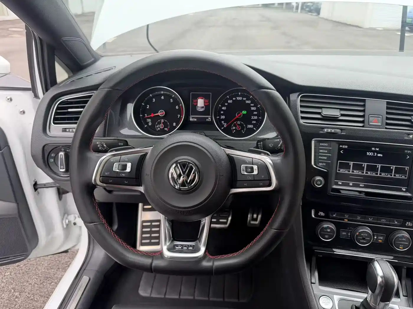 Volkswagen Golf GTI 2016 2.0TSI GTI фото 13