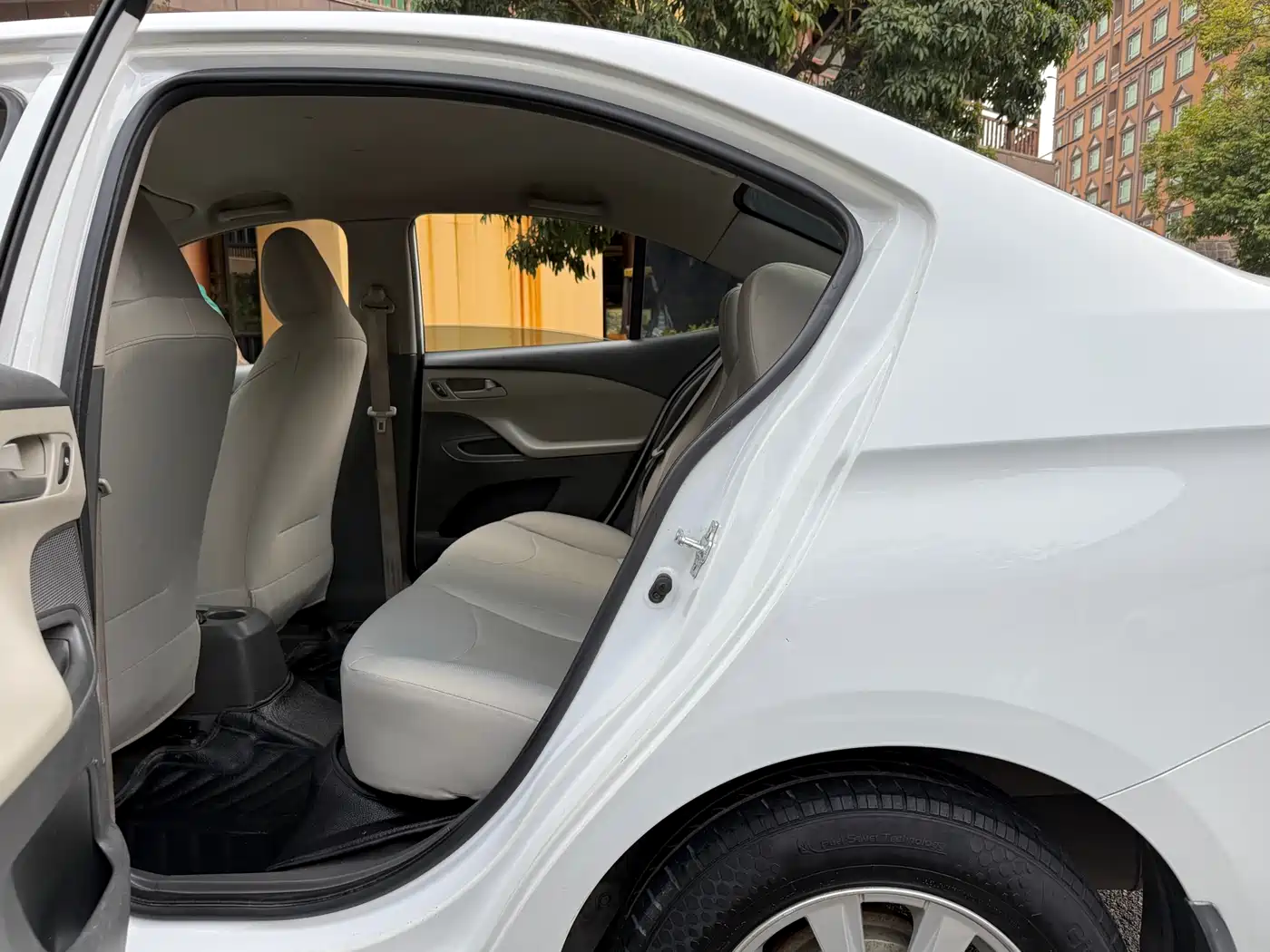 Chevrolet Sail 2015 Sail 3 1.3L AMT Ideal Edition фото 7