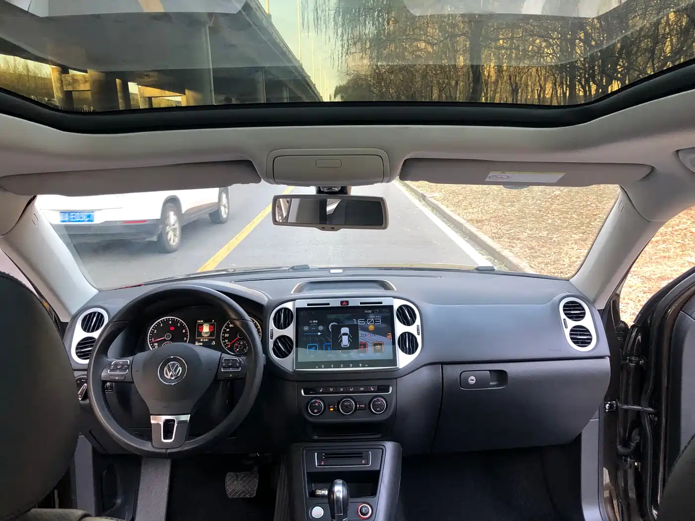 Volkswagen Tiguan 2015 1.8TSI Automatic 2WD Highline фото 13