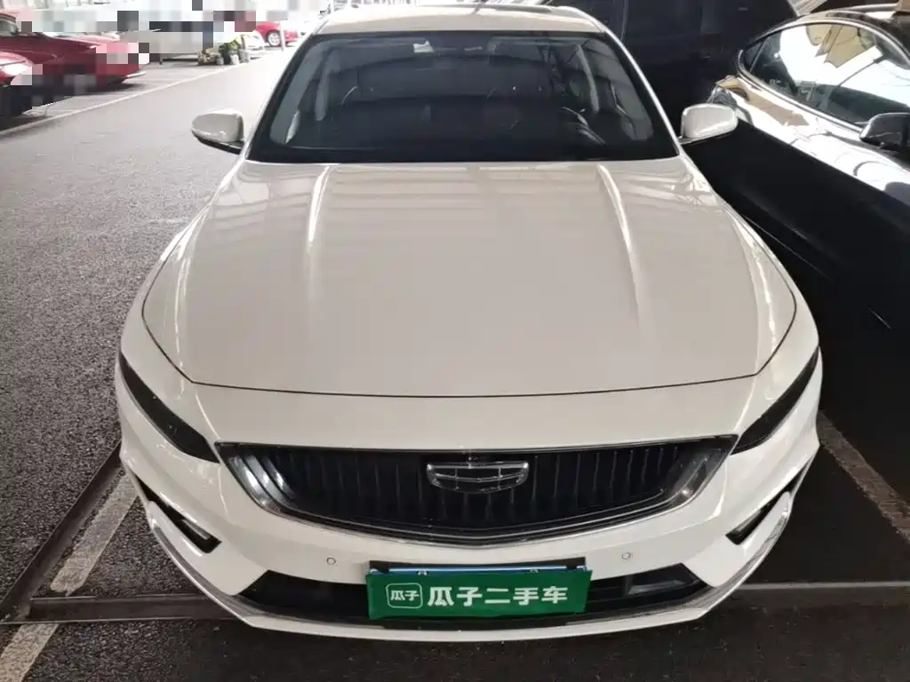 Фото 3 - Geely Preface