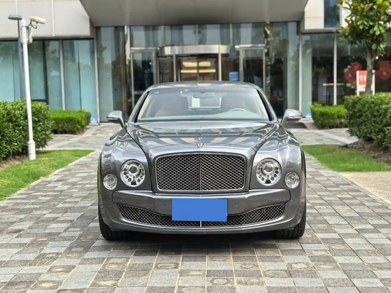 Фото 2 - Bentley Mulsanne