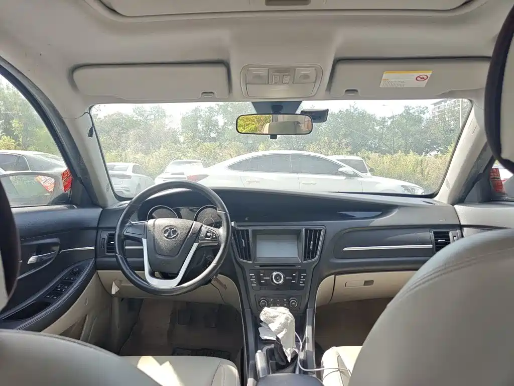BAIC Senova D50 2014 2014 1.5L Manual Comfort