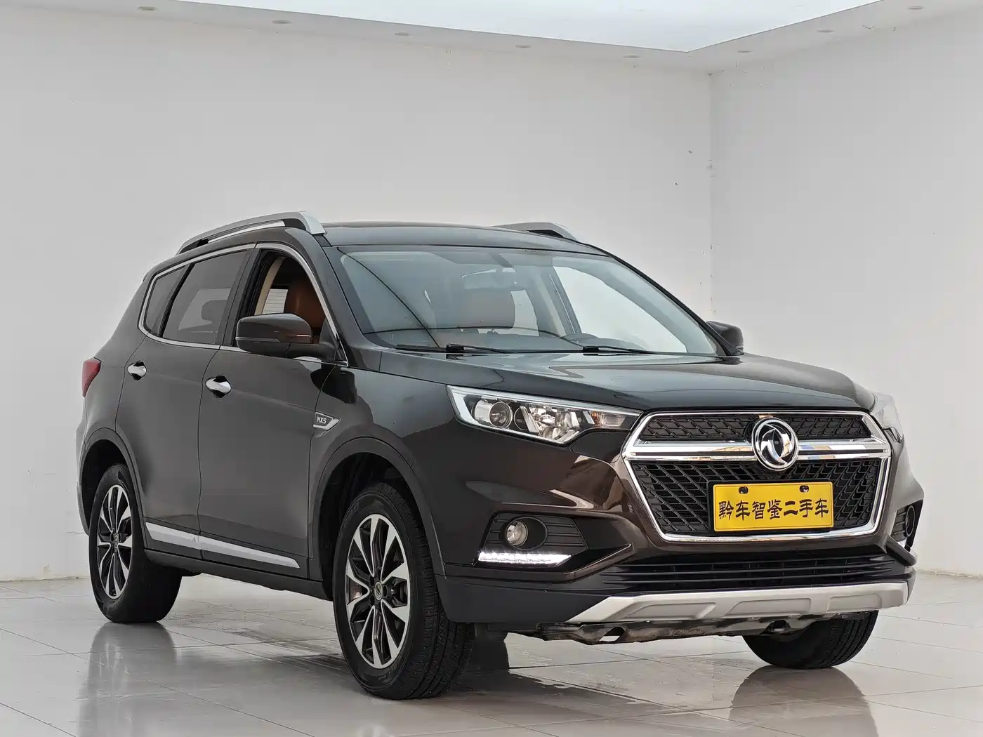 Dongfeng Fengdu MX5 2017 2016 2.0L Automatic Flagship Edition