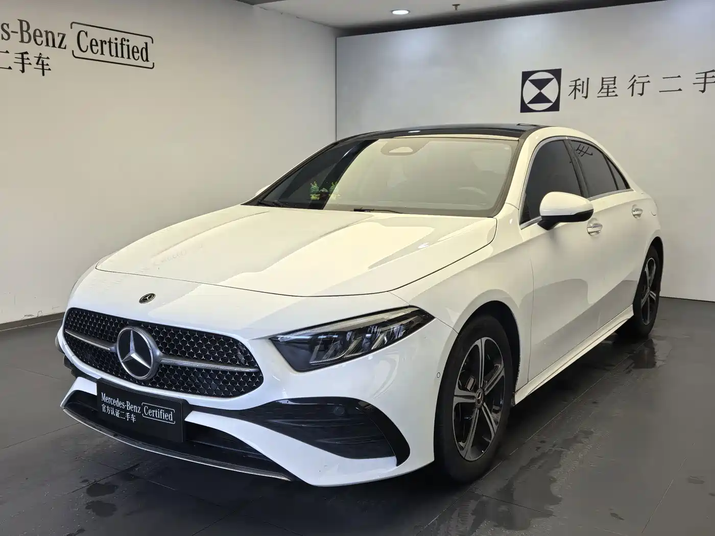 Mercedes-Benz Mercedes-Benz A-Class 2024 A 200 L Fashion Edition