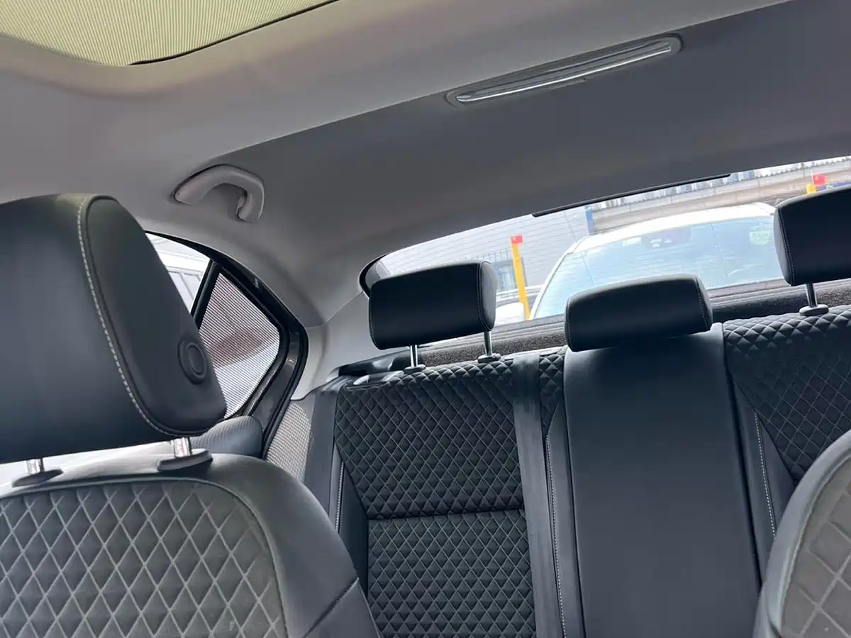 Škoda Octavia 2020 1.5L Automatic Smart Luxury Edition фото 9