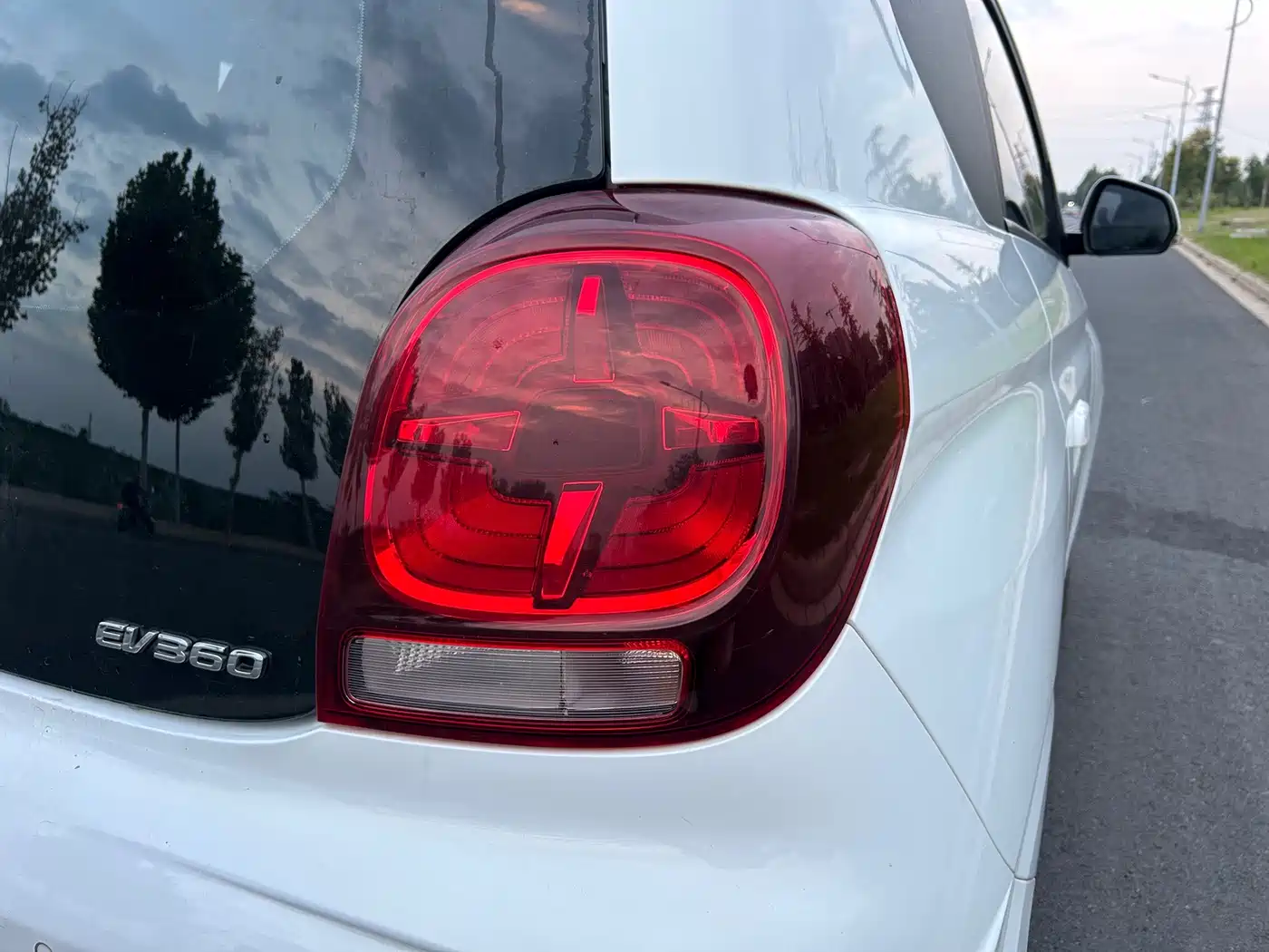 Roewe Clever 2021 2021 302km All-round Edition