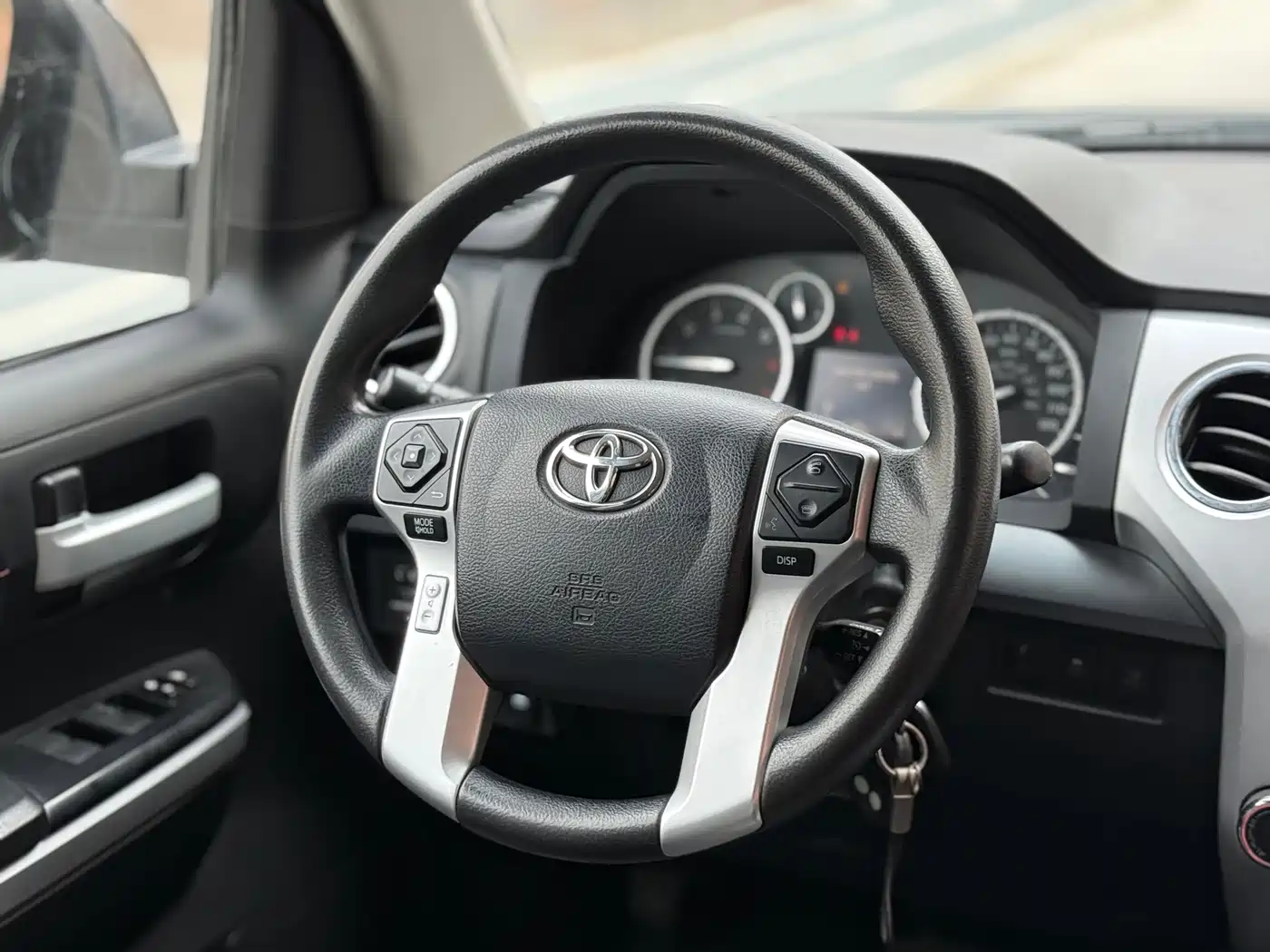 Toyota Tundra 2014 5.7L TRD Pro фото 10