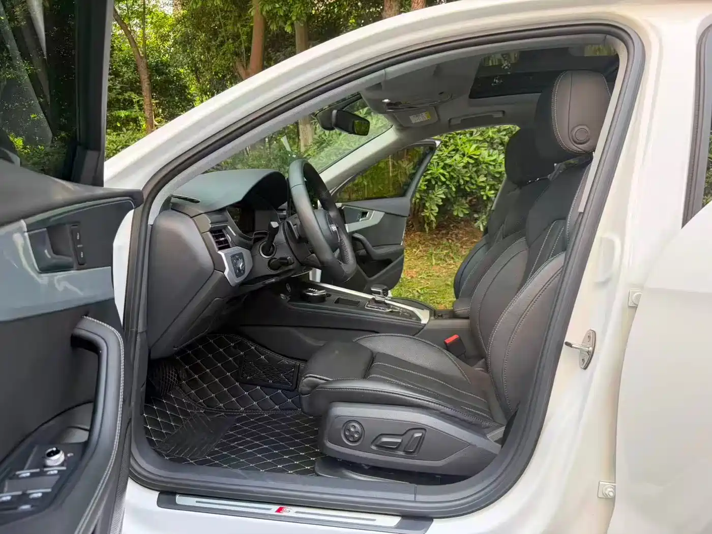 Audi A4L 2022 40 TFSI Luxury Dynamic фото 6