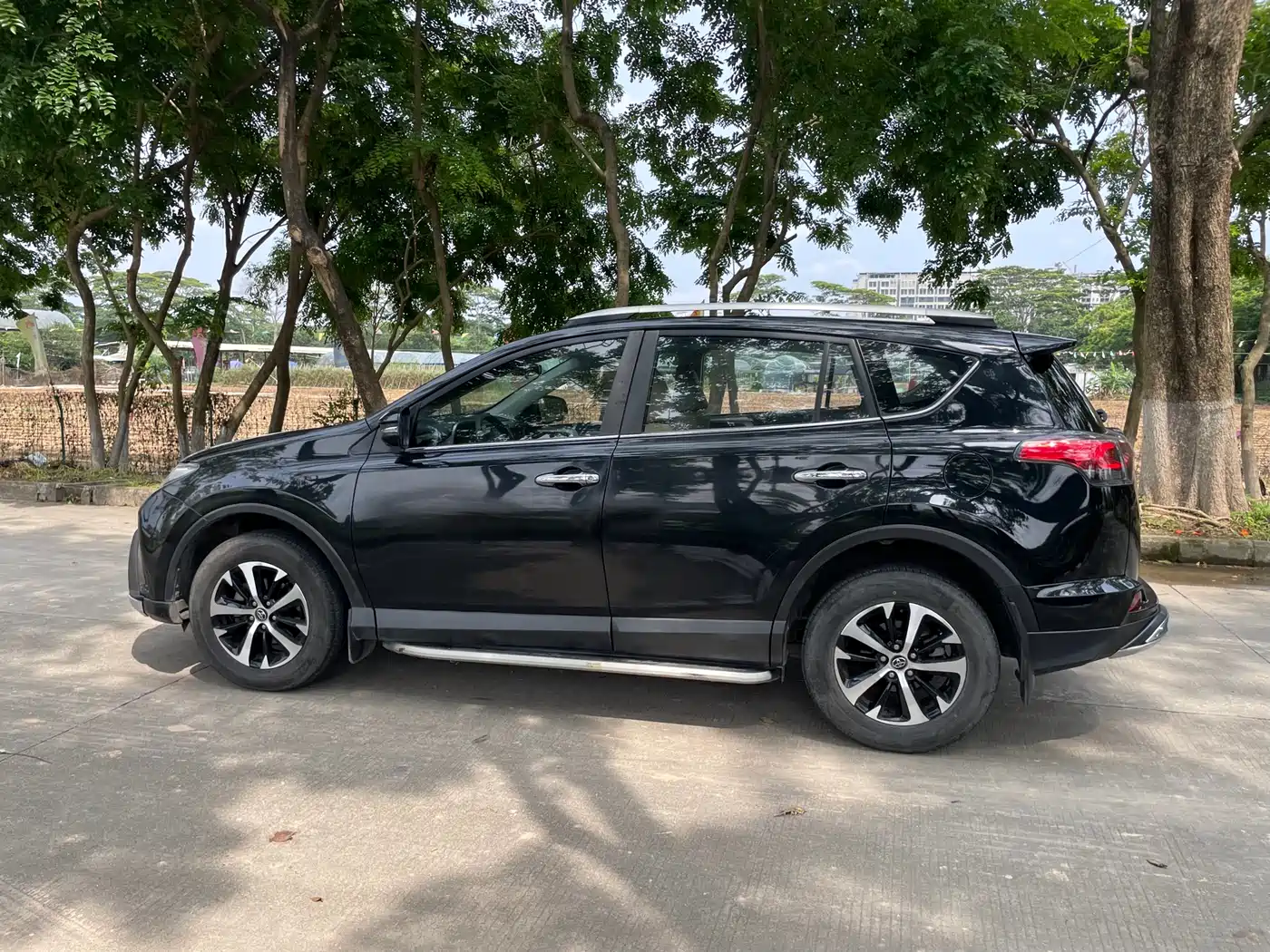 Toyota RAV4 Rongfang 2016 2.0L CVT 2WD Trend (China V) фото 22