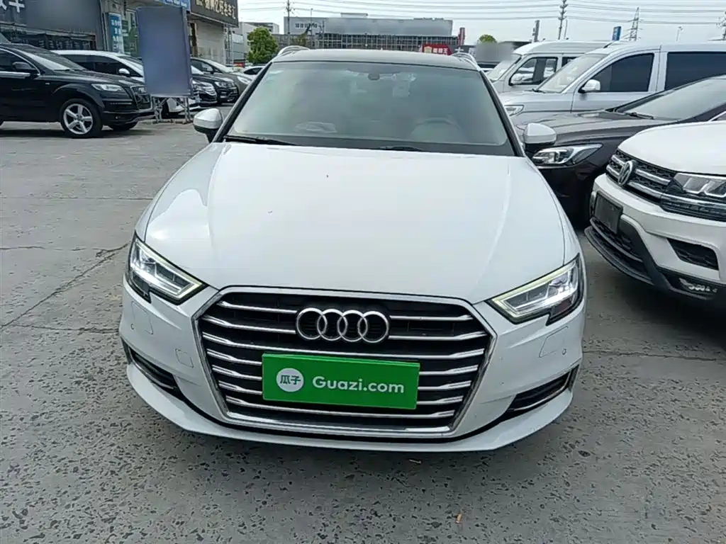 Audi A3 2018 30th Anniversary Sportback 35 TFSI Style фото 3