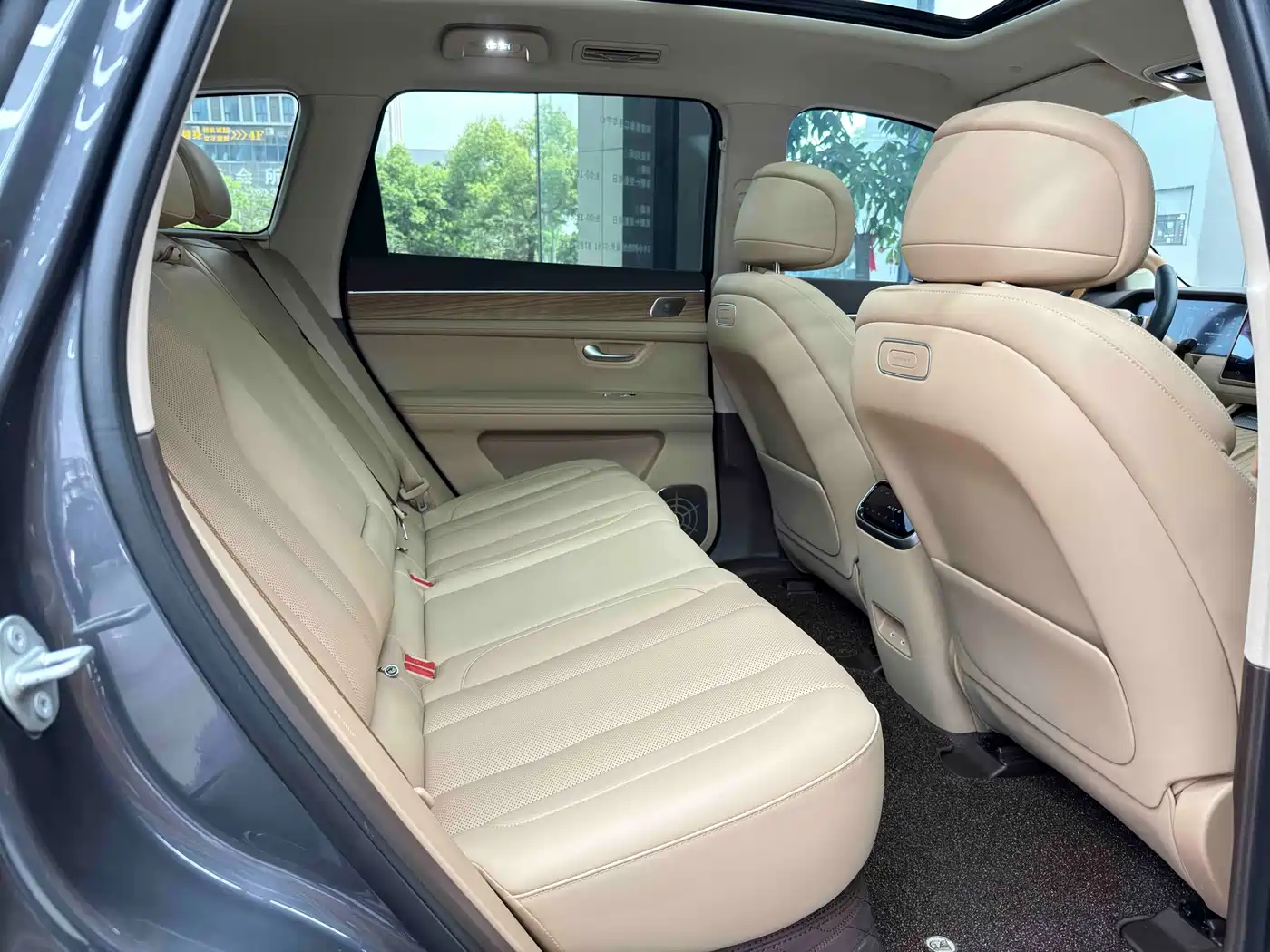 AITO Wenjie AITO M7 2024 1.5T Smart AWD Max Edition 5-Seater фото 13