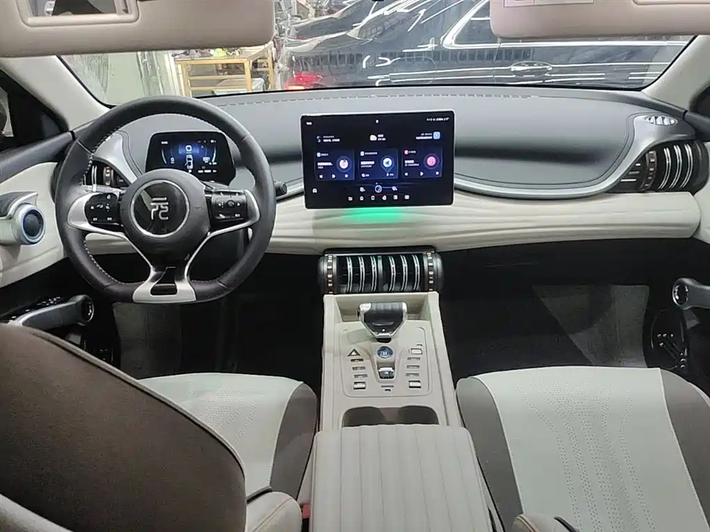 BYD Yuan PLUS 2024 Glory Edition 510KM Leading фото 10