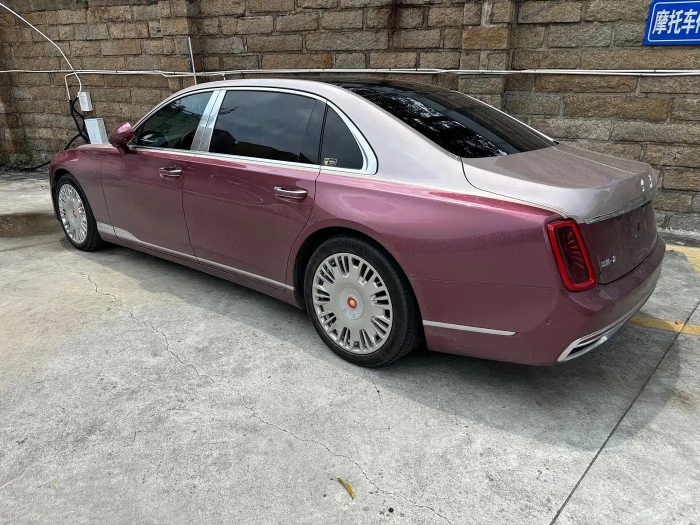 Hongqi Guoya 2025 2024 4.0T V8 Version