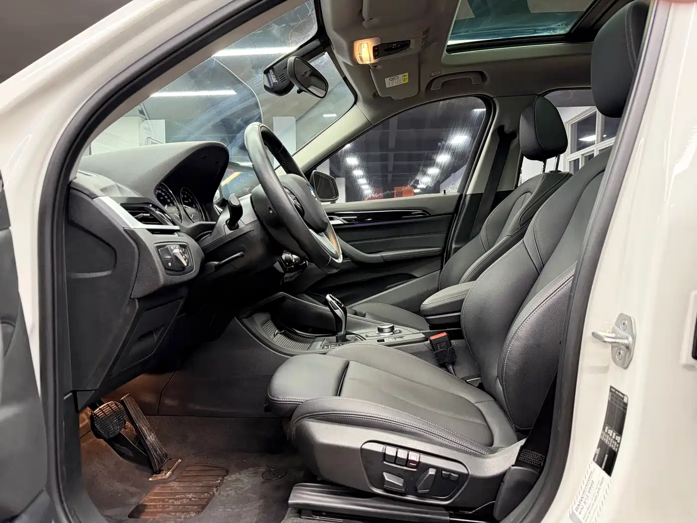 BMW X1 2020 sDrive25Li Leading Model фото 4