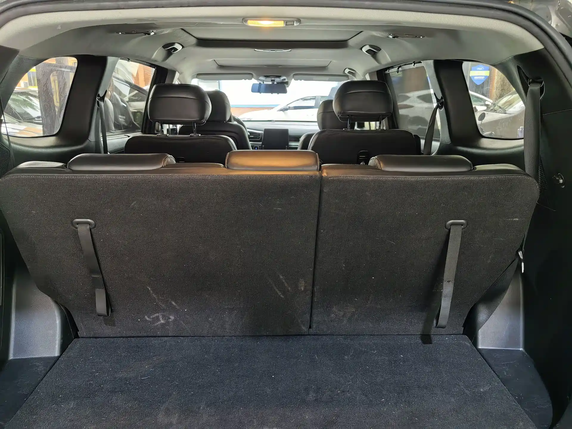 Photo 9 - Hyundai Custo