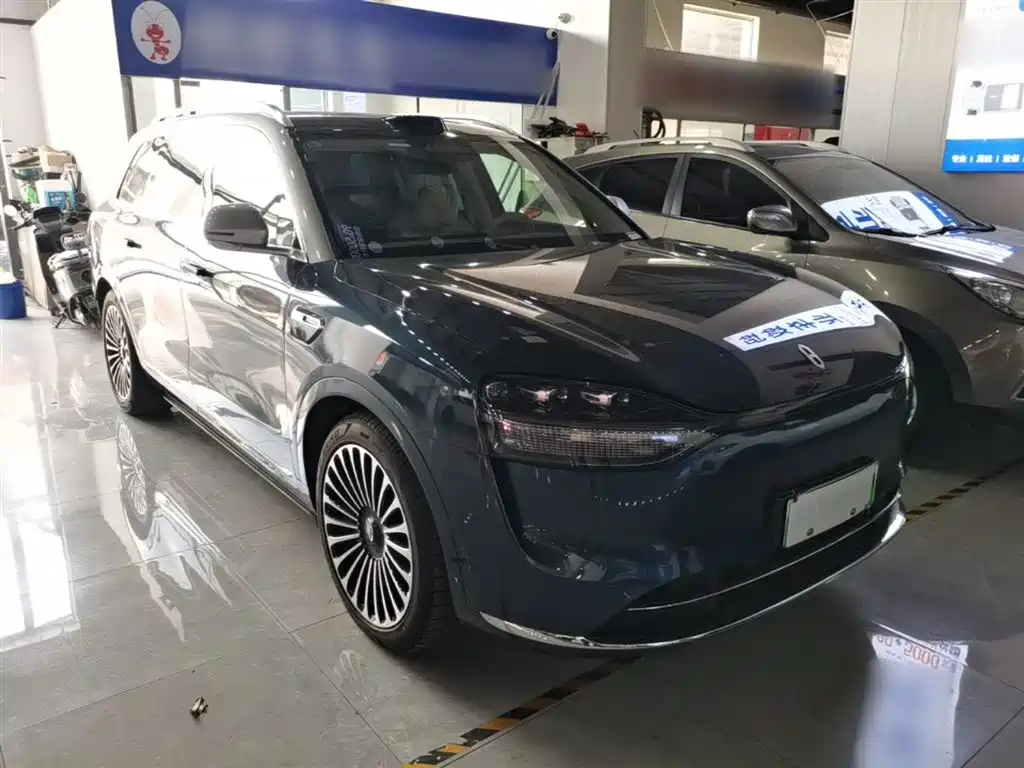 AITO Wenjie AITO M9 2025 Extended Range Ultra 52kWh 6-Seater фото 4