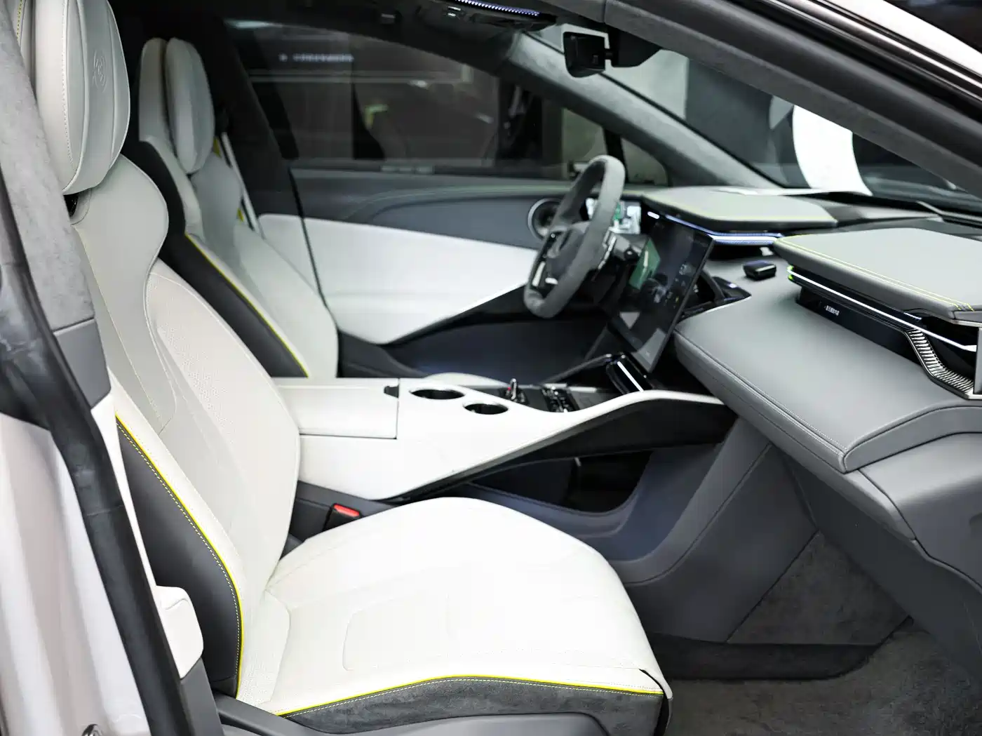 Lotus Cars ELETRE 2023 ELETRE S+ фото 14