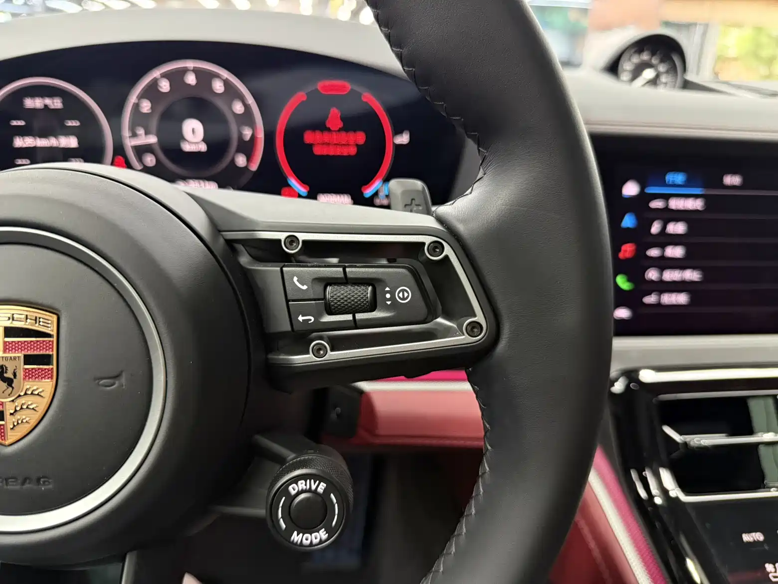 Photo 11 - Porsche Panamera