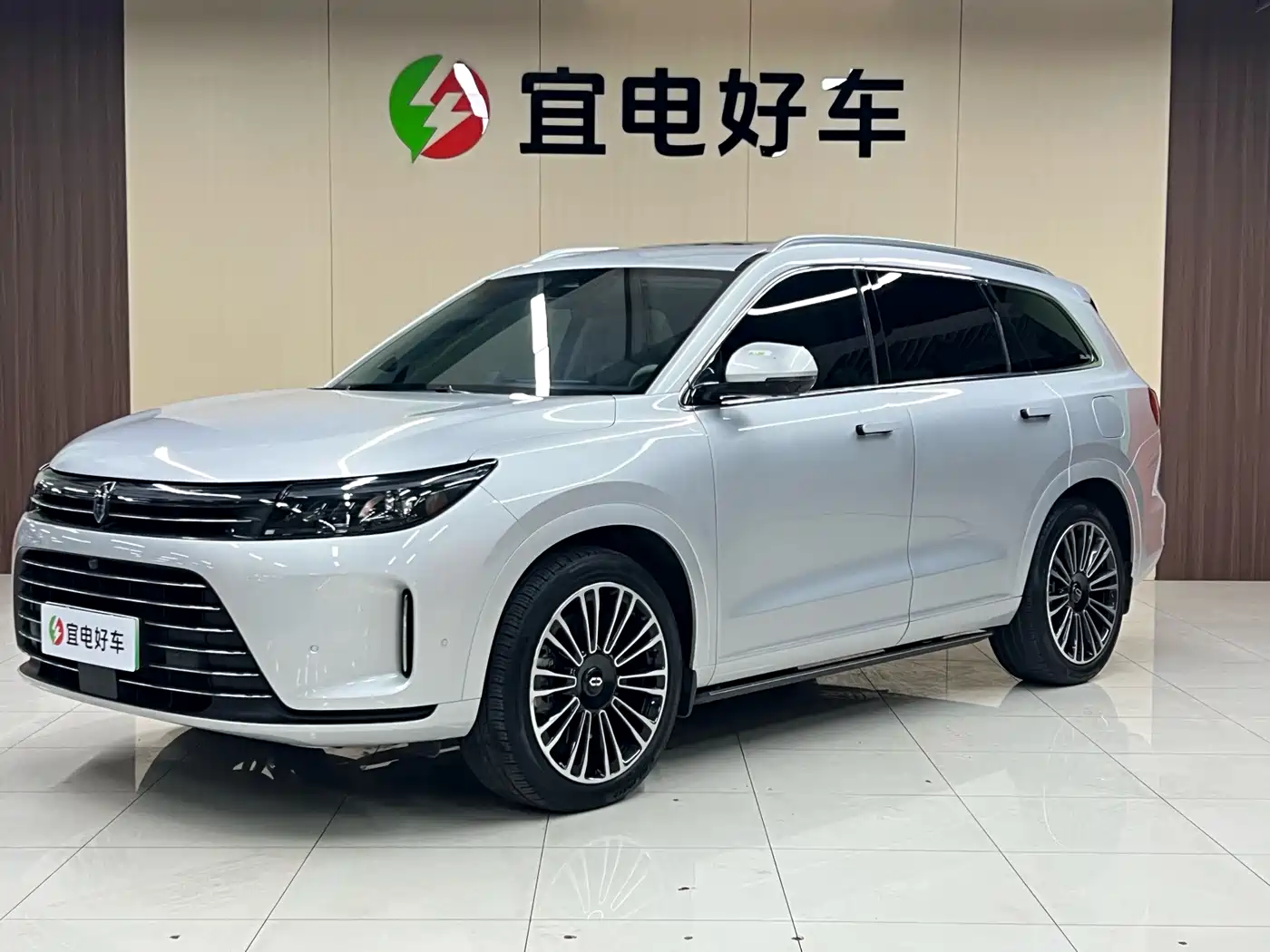 HONGMENG ZHIXING ASK THE WORLD M7 2023