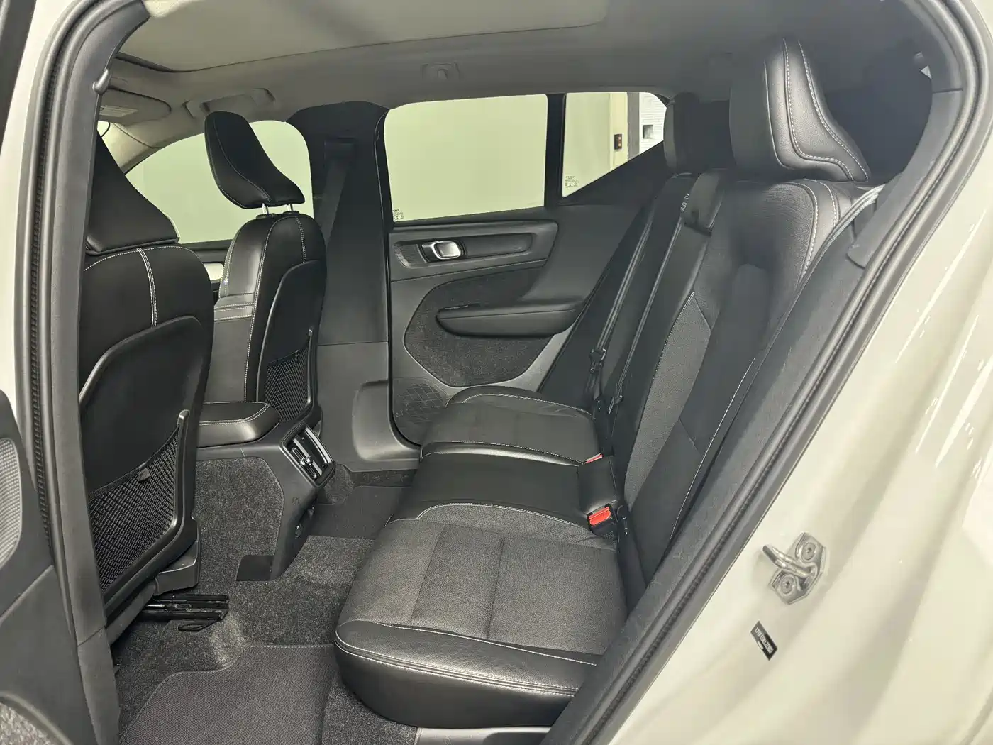 Фото 6 - Volvo XC40