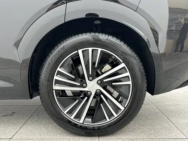 Lynk & Co 08 EM-P 2023 120km Long Range Pro фото 16