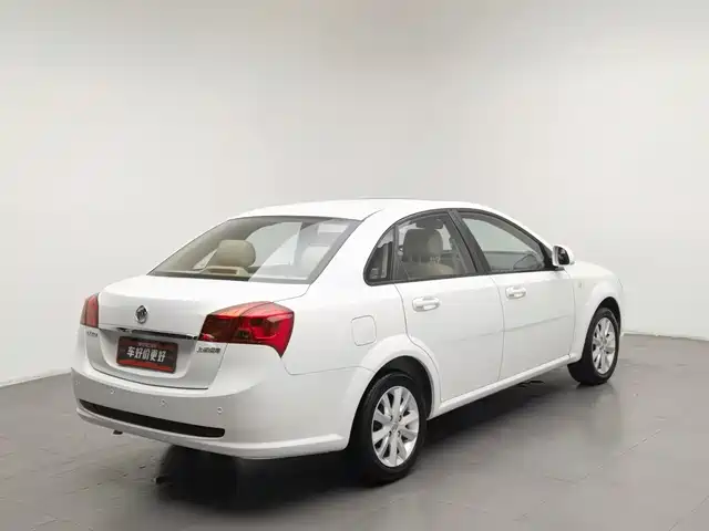 Buick Excelle 2013 1.5L Manual Exclusive — фото 2