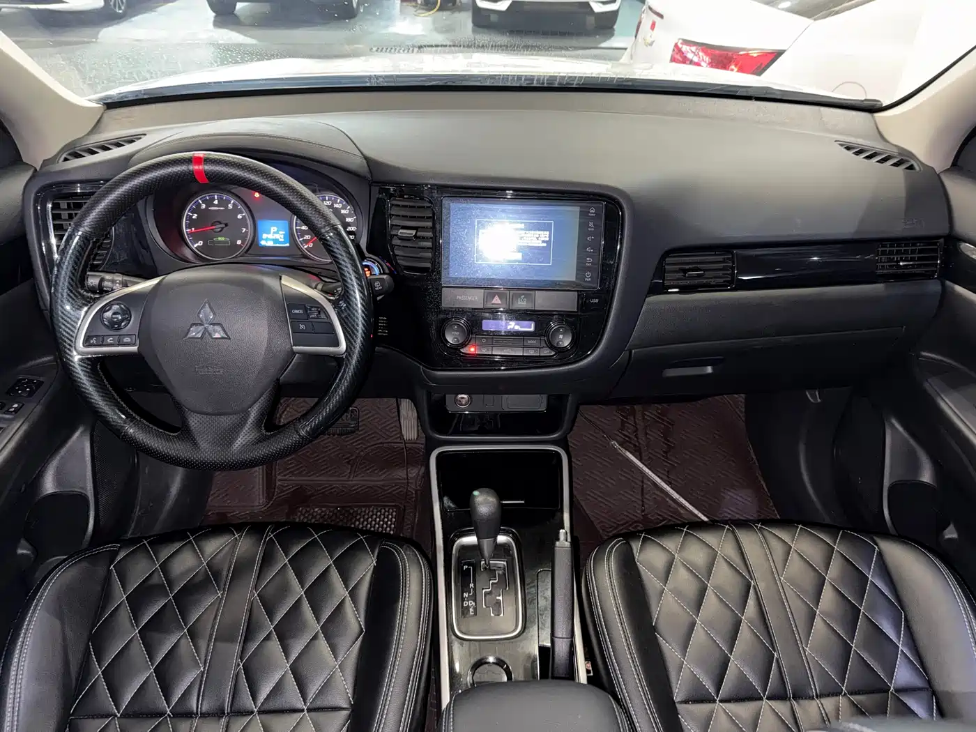 Mitsubishi Outlander 2021 2.0L 2WD Smooth Ride Version 5-Seater фото 9