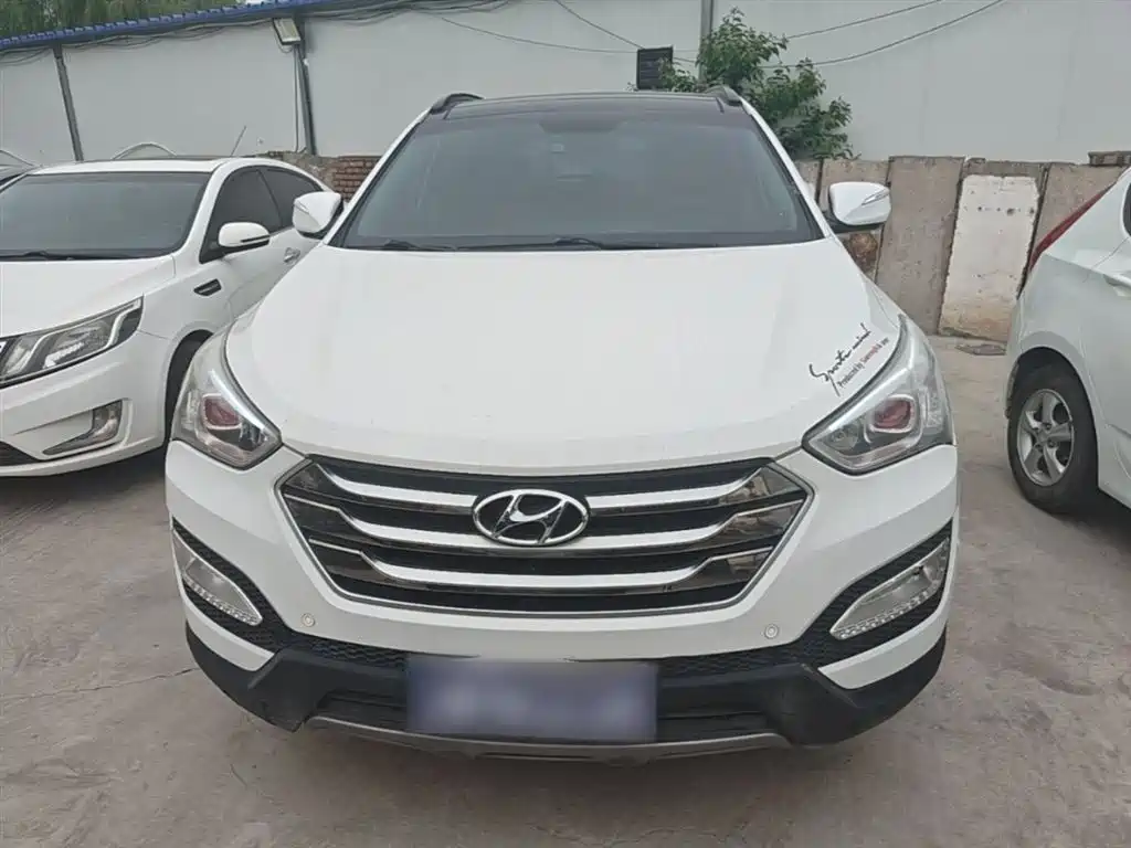 Hyundai Santa Fe 2013 Facelift 2.4L Automatic 4WD Smart фото 3