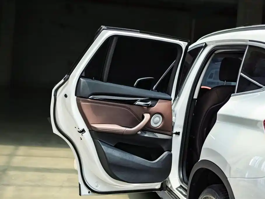 BMW X1 2022 sDrive20Li Fashion фото 11