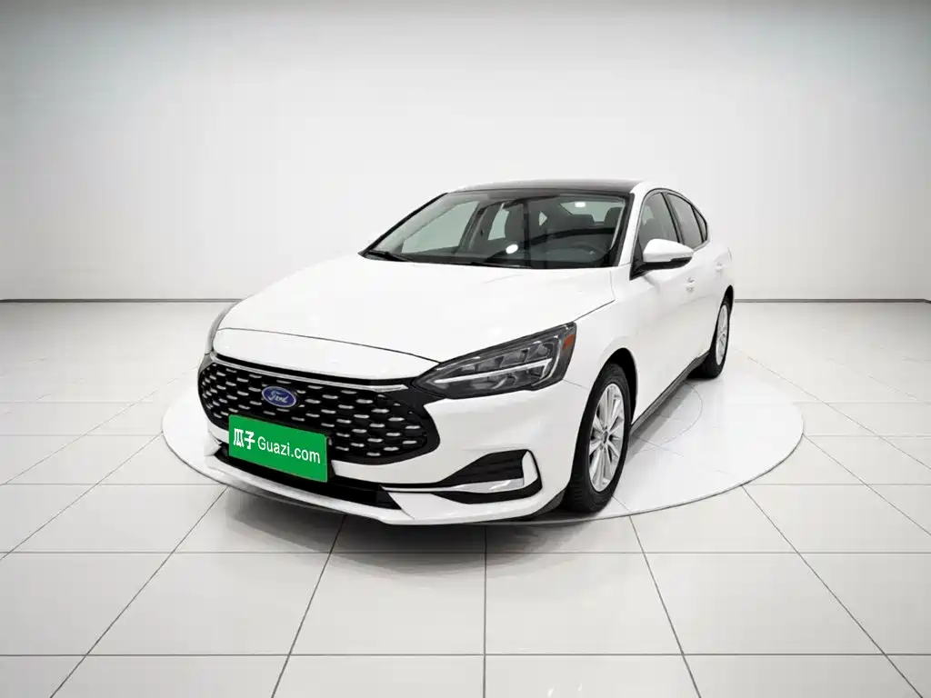 Ford Focus 2021 Sedan EcoBoost 180 Auto Trend