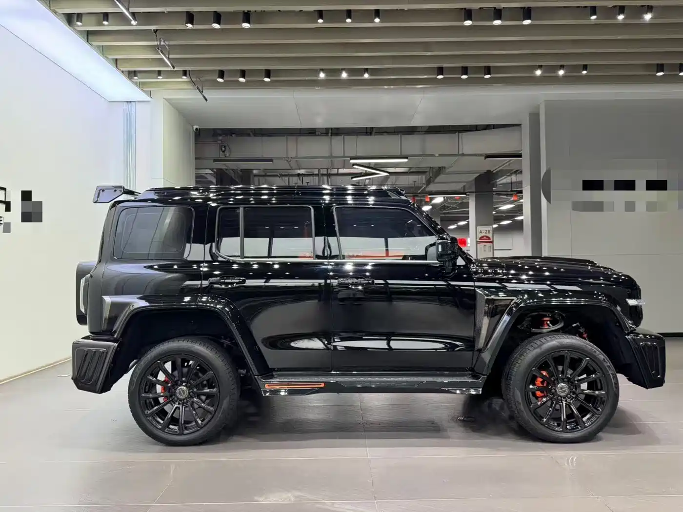 Crossboundary Auto Co-created Tank 300 2024 2023 2.0T Cyber Knight
