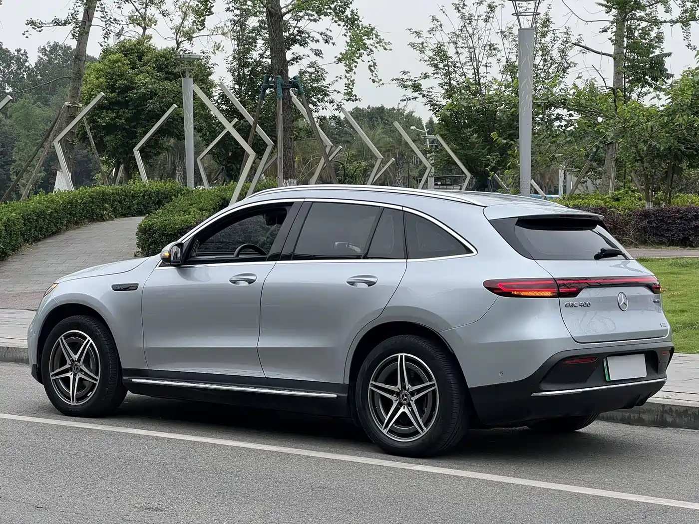 Mercedes-Benz EQC 2021 EQC 400 4MATIC фото 18