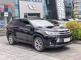Photo 4 - Toyota Highlander