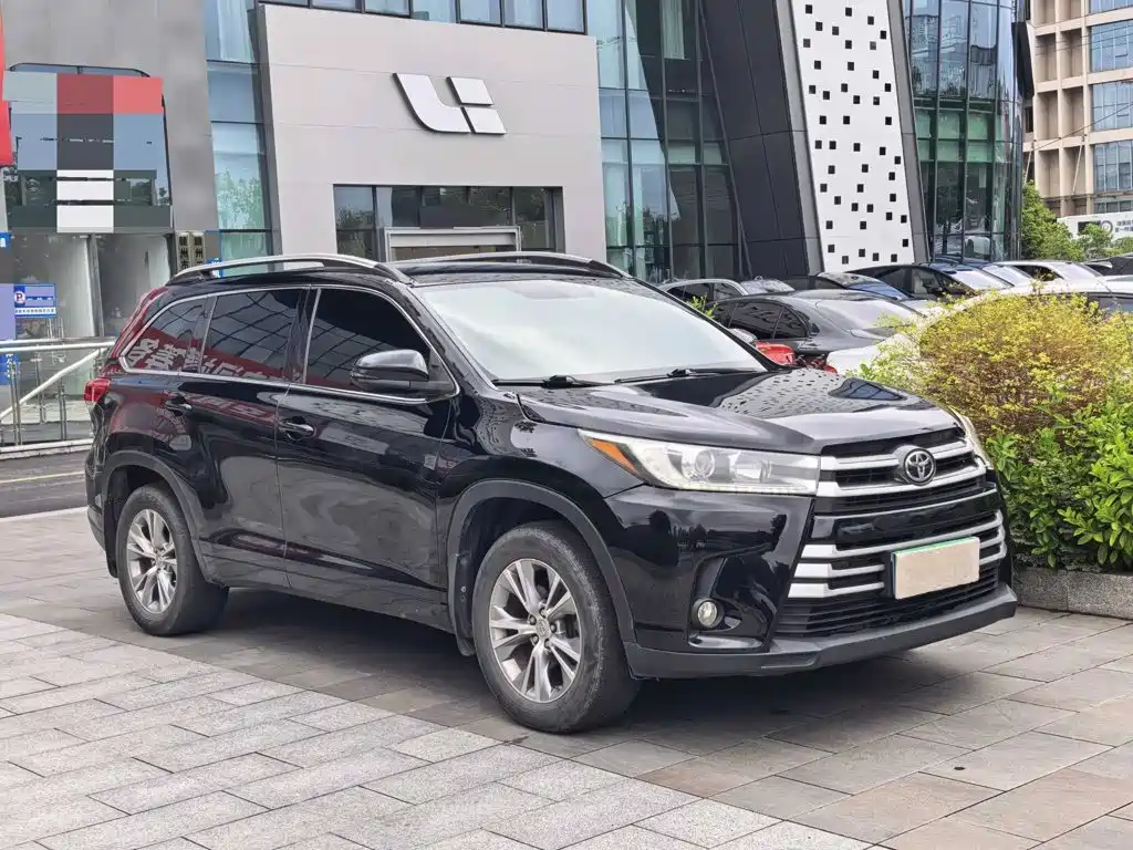 Photo 4 - Toyota Highlander